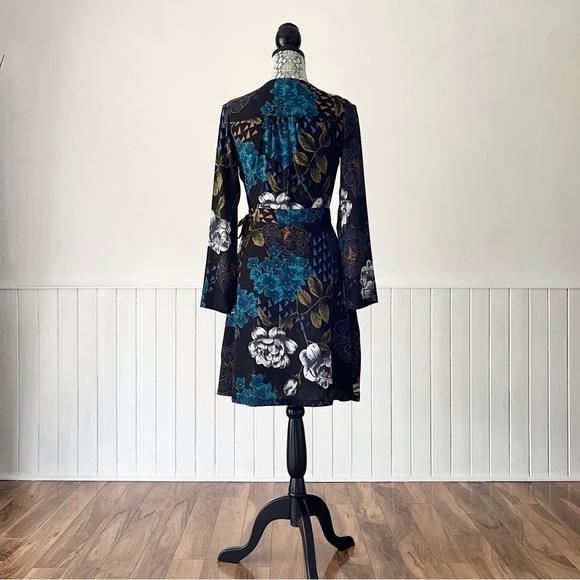 Everly Black Floral Long Sleeve Wrap Dress Size M - Picture 9 of 15